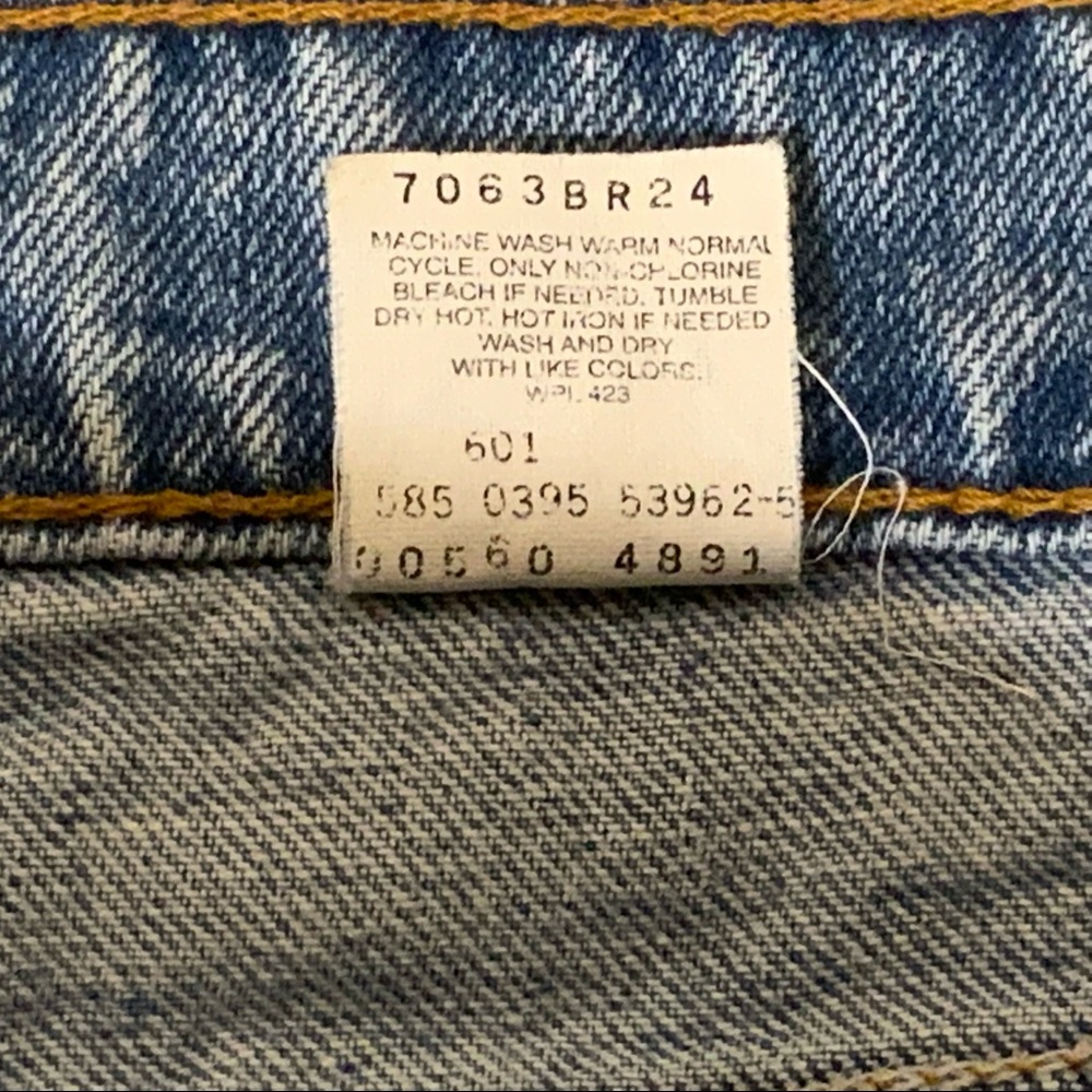 Vintage LEVI’S Mens Jeans Sz 36x30 Loose Tapered Leg 560 Blue Jeans USA Made Red - Picture 7 of 7